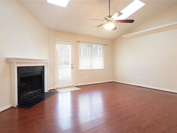 4th image of 1849 Eastborne Dr