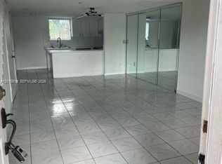 651 NW 82nd Ave APT 121, Miami, FL 33126
