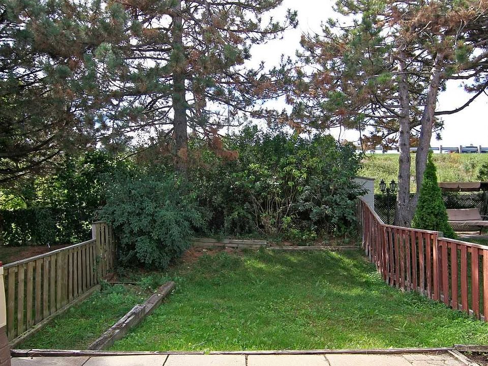 2nd image of 143 Tamarack Dr