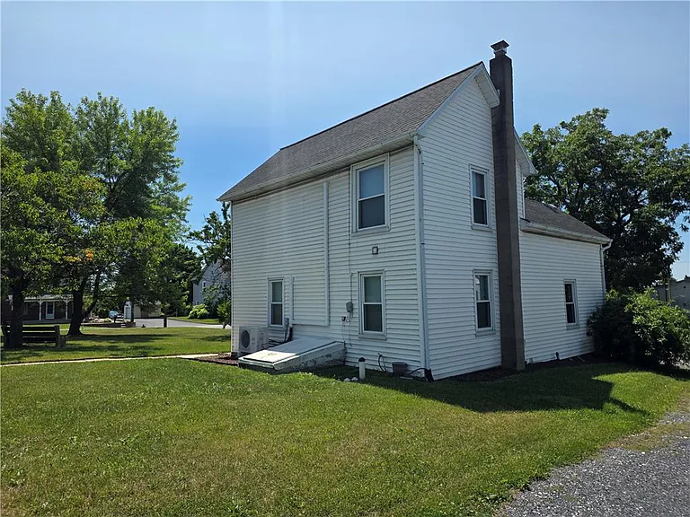 5166 Springmill Rd — Photo 8