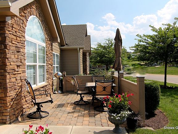 3rd image of 5433 Orchard Villas Cir