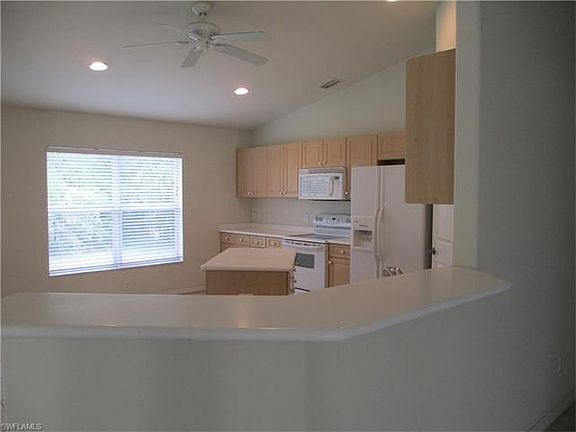 4th image of 4351 SW 19th Pl
