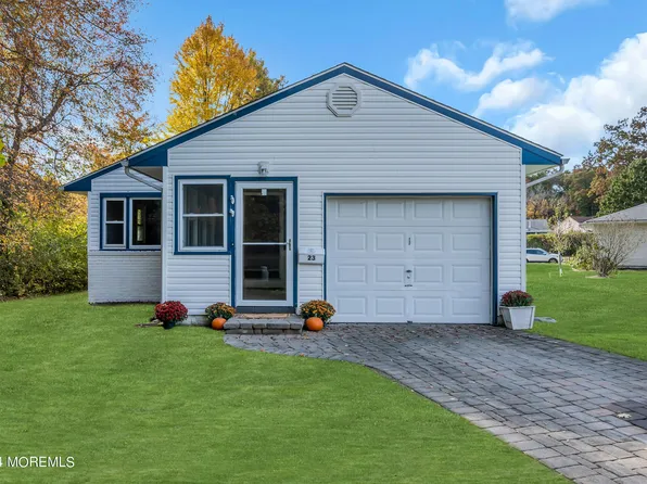 23 Wall Cress Court, Toms River, NJ 08755