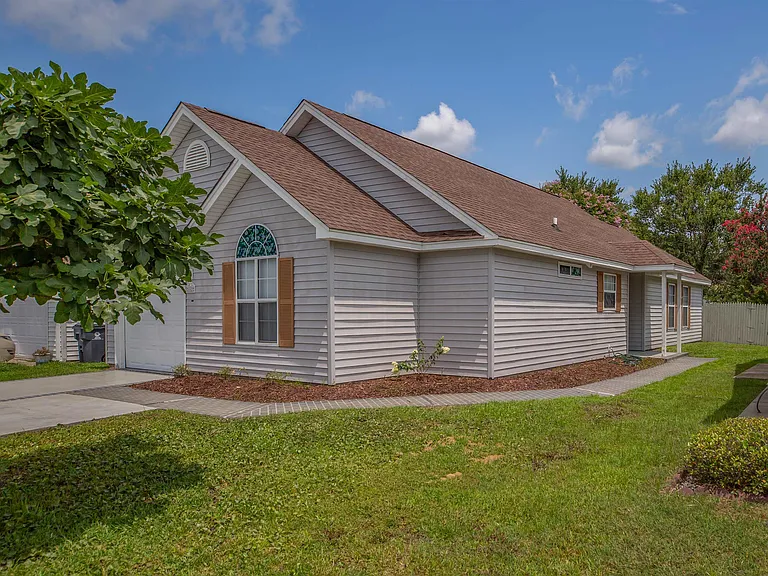 112 Dusty Trail Ln — Photo 3