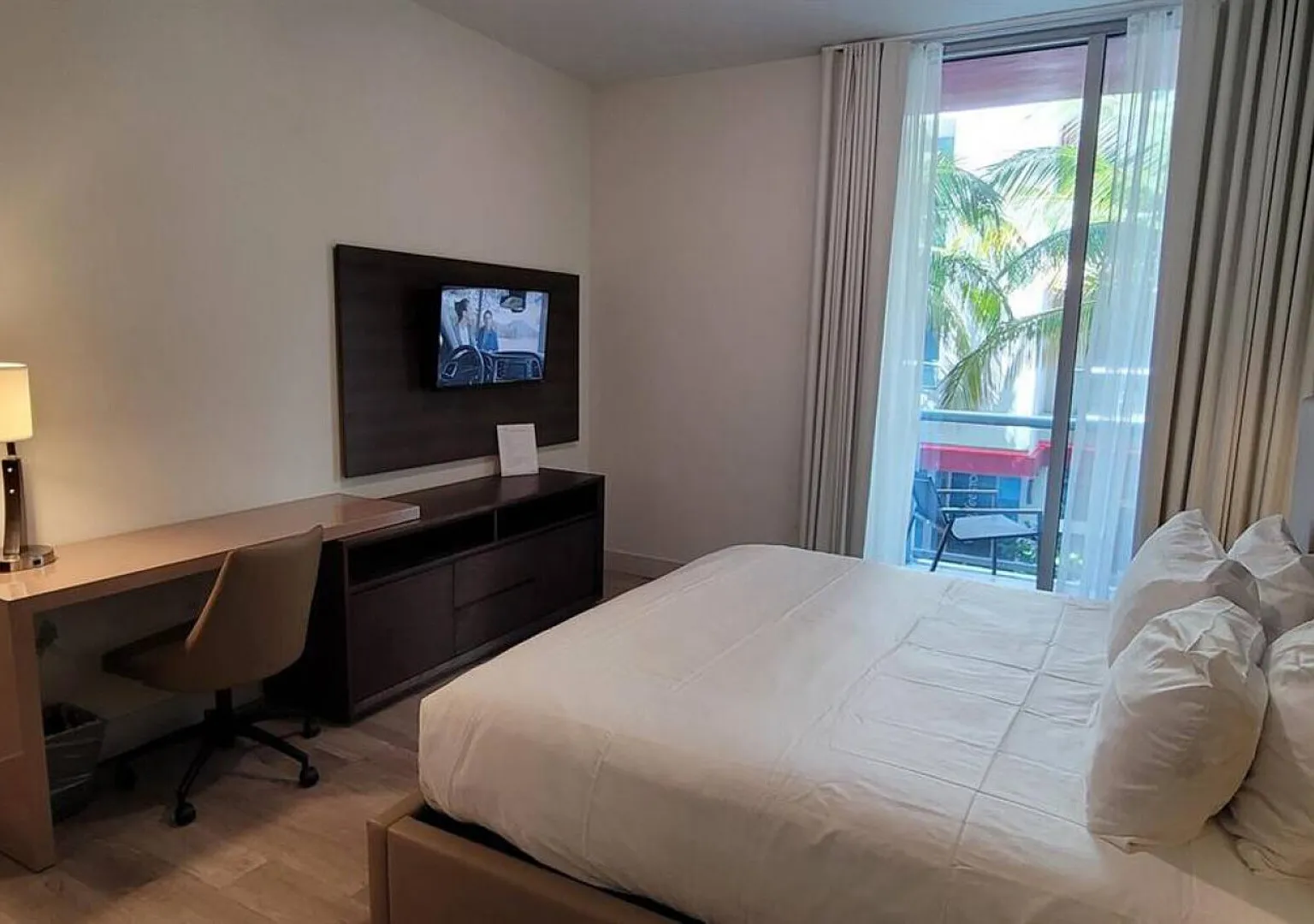 Costa Hollywood S207 Beautiful Costa Hollywood Studio 2 min walk — Photo 3