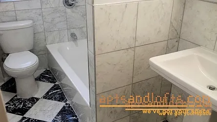 Rented by aptsandlofts.com