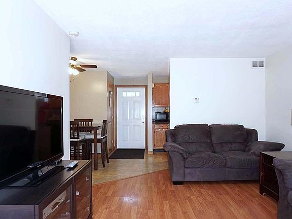 5th image of 55 Empire St Unit 62