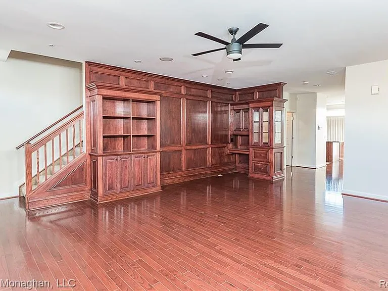 2210 Attard — Photo 11