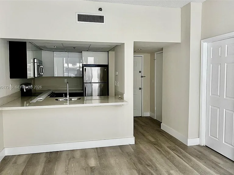 540 Brickell Key Dr #218 — Photo 3