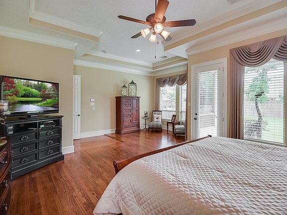 5th image of 5902 S Royal Point Dr