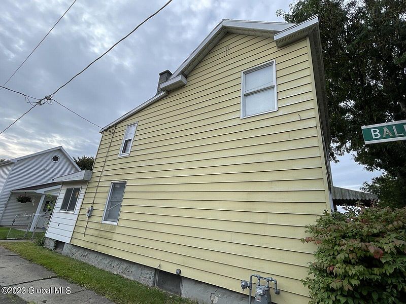 4th image of 85 4th Street
