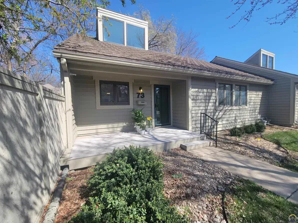 73 SW Pepper Tree Ln, Topeka, KS 66611