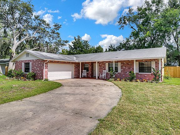 2nd image of 3213 Curtis Dr