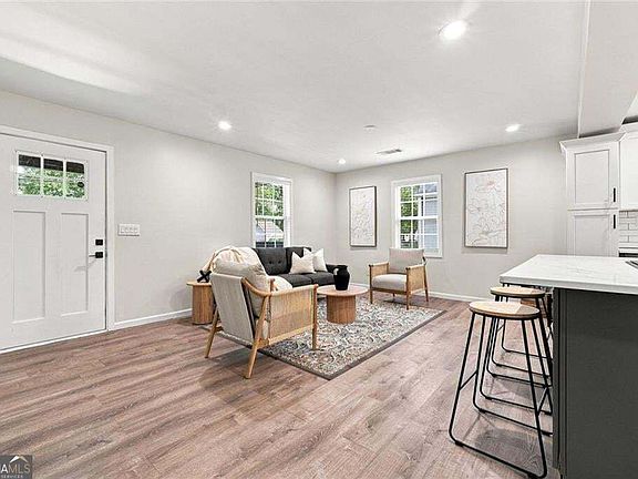 5th image of 2447 Lynn Iris Dr