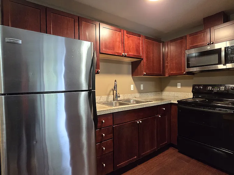 The Pointe At Lake Stilecoom — Photo 7