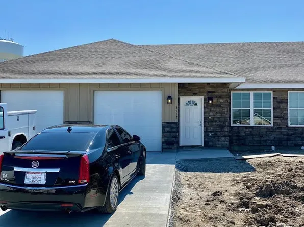 3454 Ammon Dr, Sedalia, MO 65301