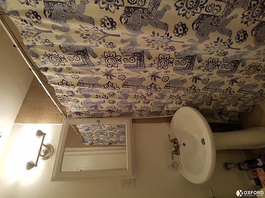 Rented by Oxford Property Group | media 38