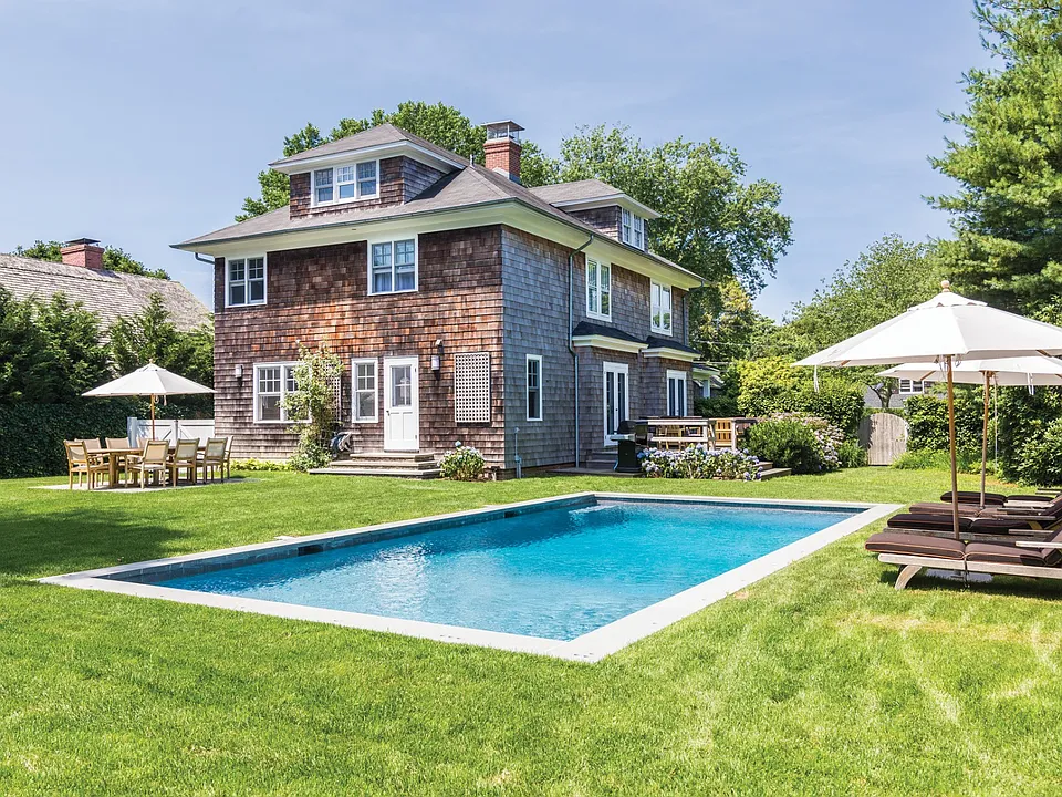 40 Cooper Ln