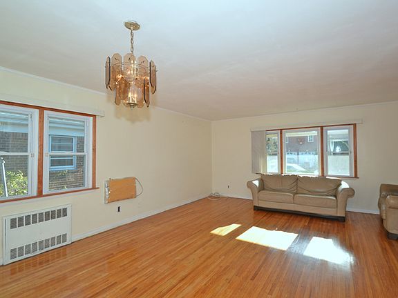 5th image of 5021 Horatio Pkwy