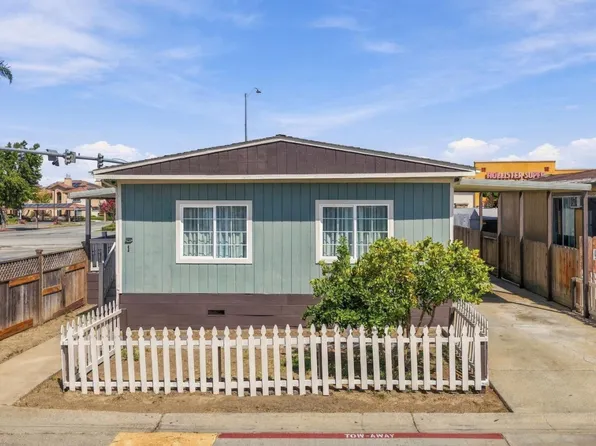 1 Appletree Ln #1, Hollister, CA 95023