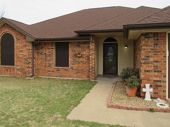 2nd image of 109 Janis Ln