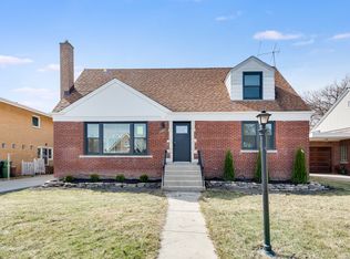 9810 S Trumbull Ave, Evergreen Park, IL 60805