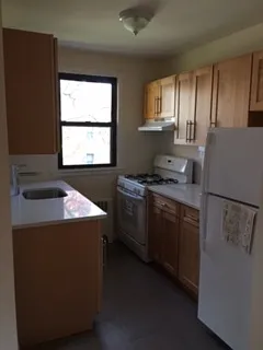 Cooper Dr — Photo 1