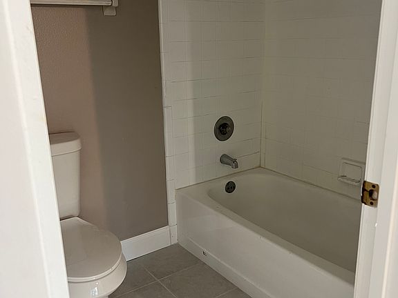 5th image of 2836 Revere Ct
