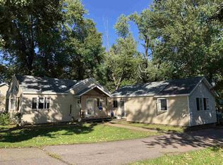 332 S Main St, Amherst, WI 54406