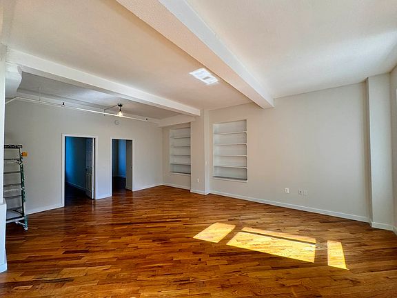 2nd image of 2928 41st Ave #805