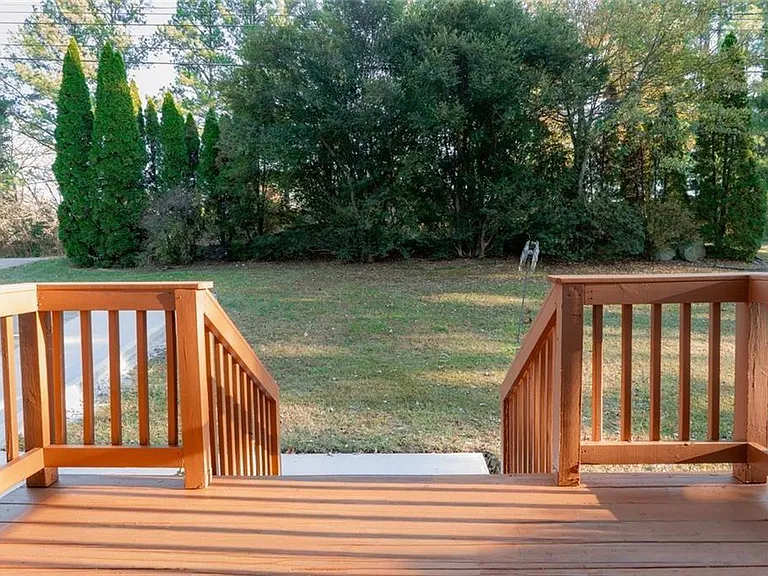 3599 Lower Roswell Rd — Photo 4
