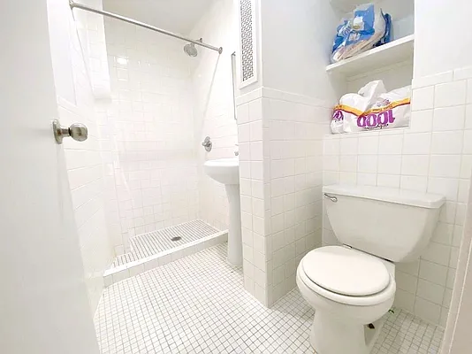 Rented by Manhattan Spaces | media 22