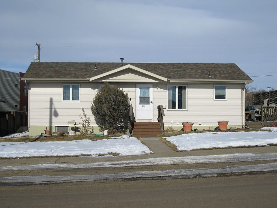 1st image of 808 7th Ave N