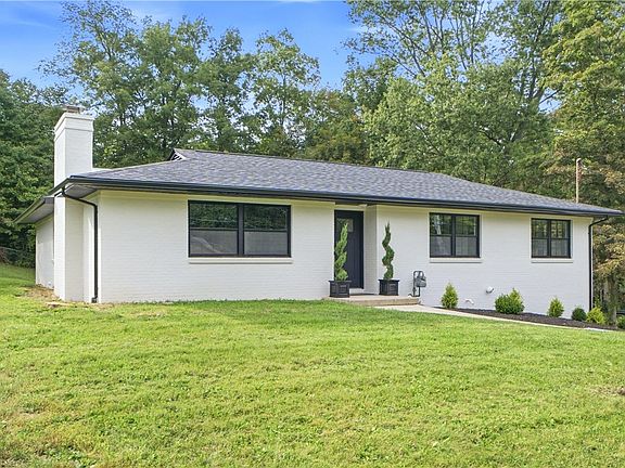 3rd image of 1231 White Oak Dr