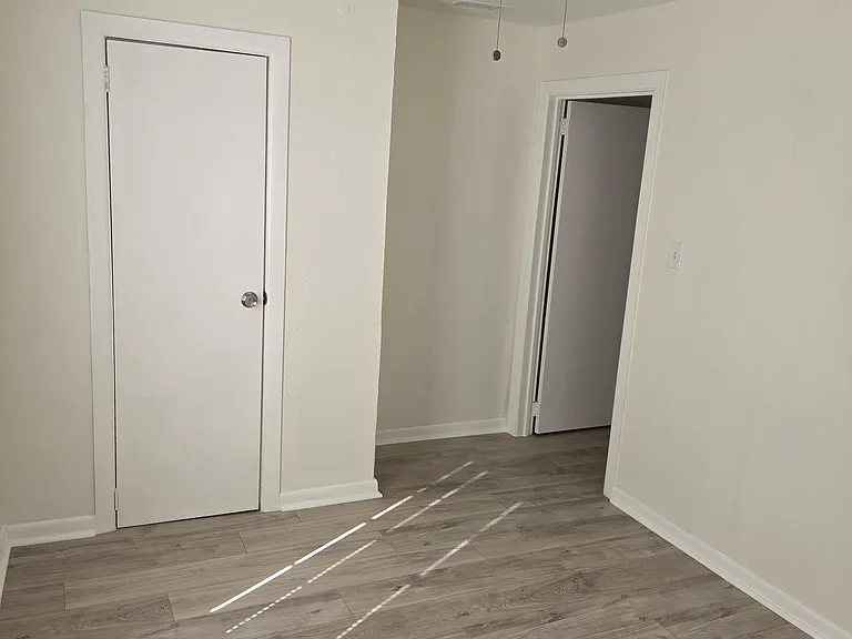 2030 Harriett Dr — Photo 8