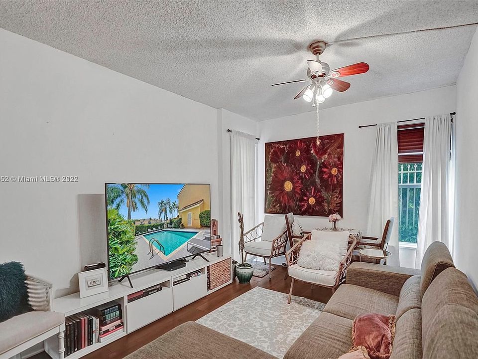 1st image of 208 Meridian Ave APT 3