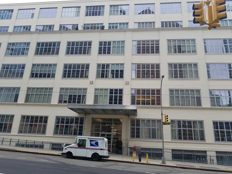 1st image of 27-28 Thomson Ave #330