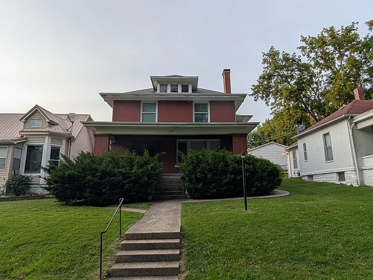 929 Riley St — Photo 22