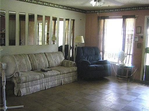 3rd image of 700 Carmen Dr