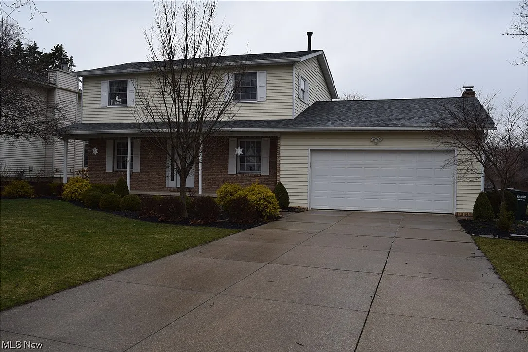 861 Promenade Cir photo 1