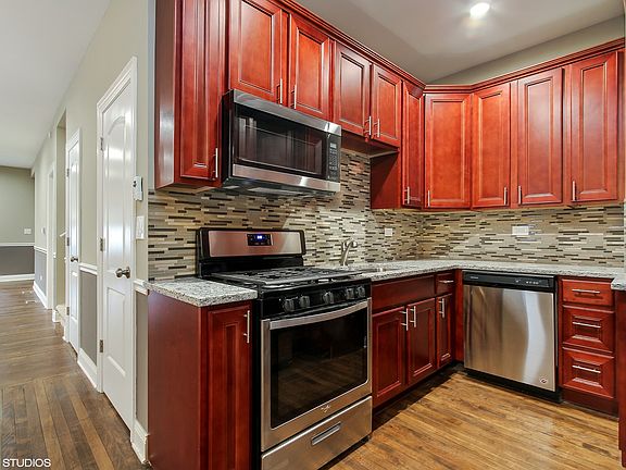 5th image of 1017 N Karlov Ave