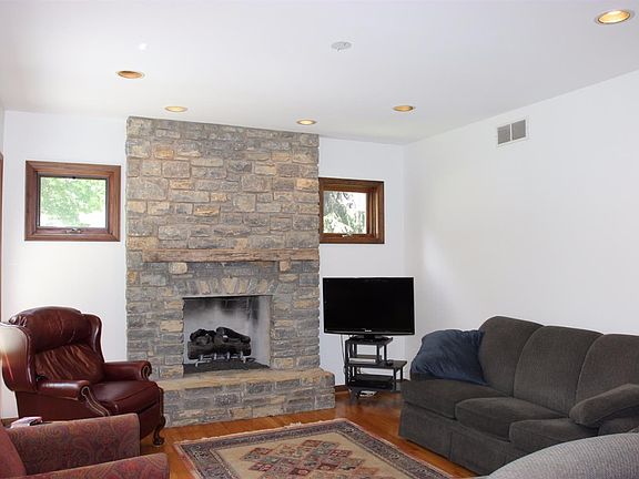 3rd image of 7813 Dones Ave