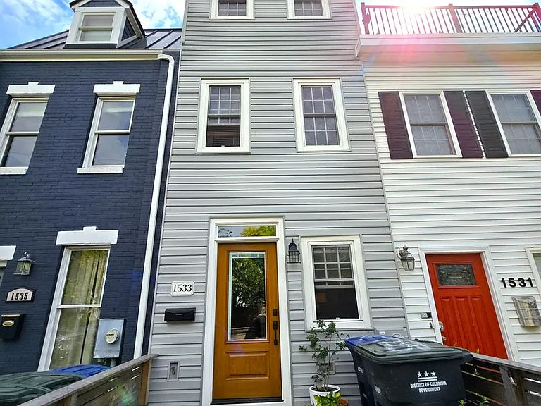 1533 A St NE — Photo 31