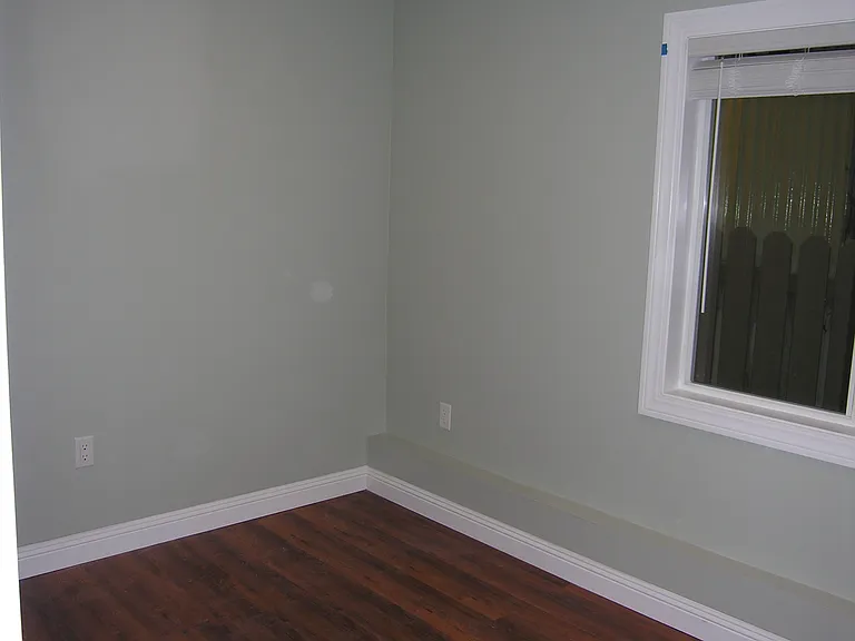 124 Ellington Ave — Photo 9