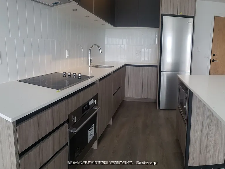 7950 Bathurst St #1518 — Photo 11
