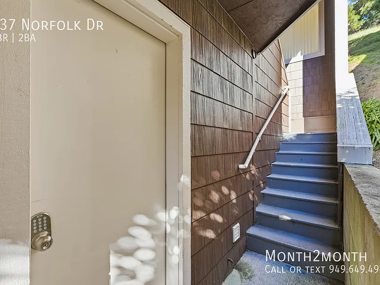 437 Norfolk Dr — Photo 33
