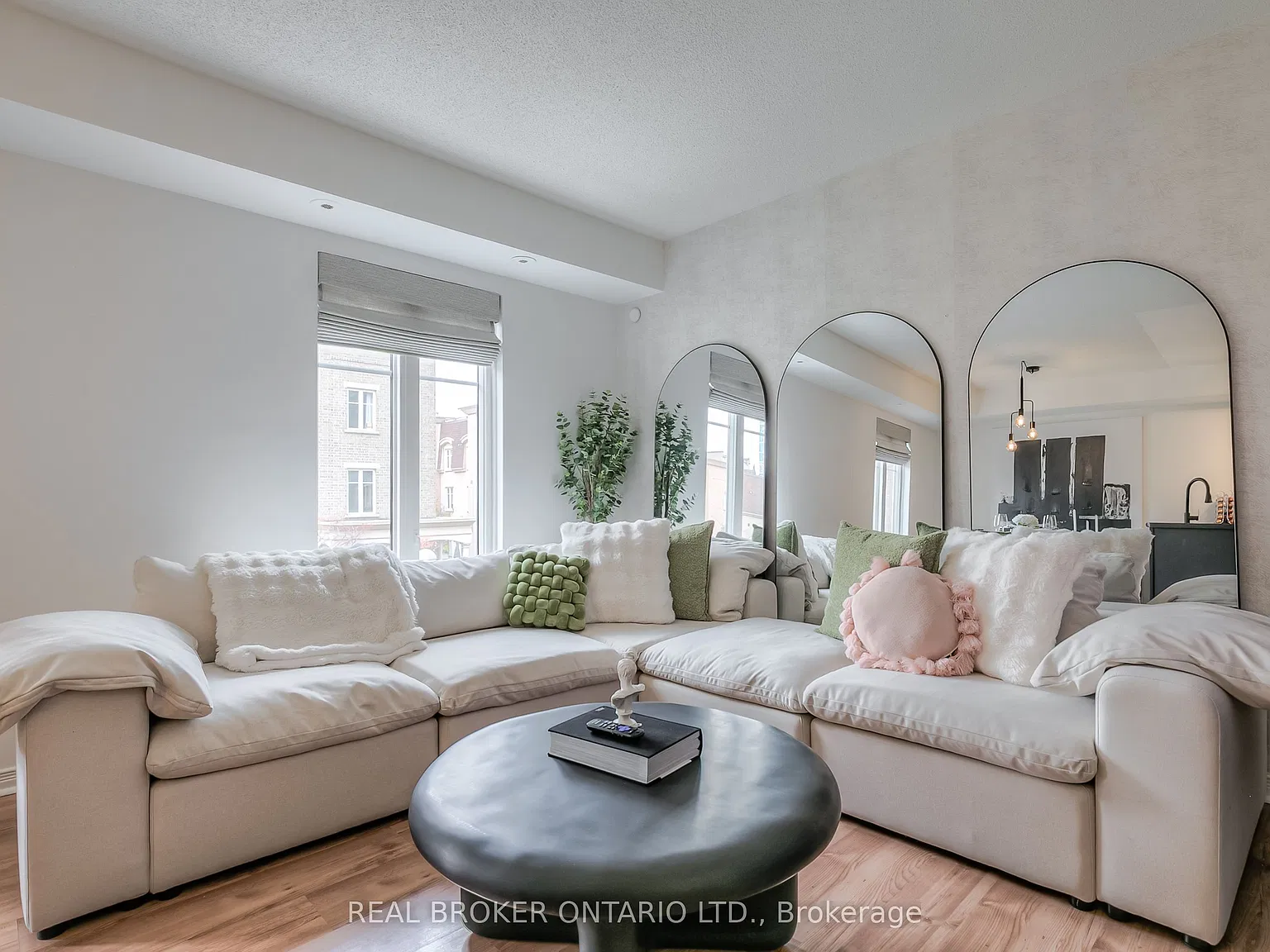2 bed, $4,500 — Photo 3
