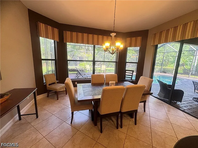 11848 Rosalinda Ct — Photo 18