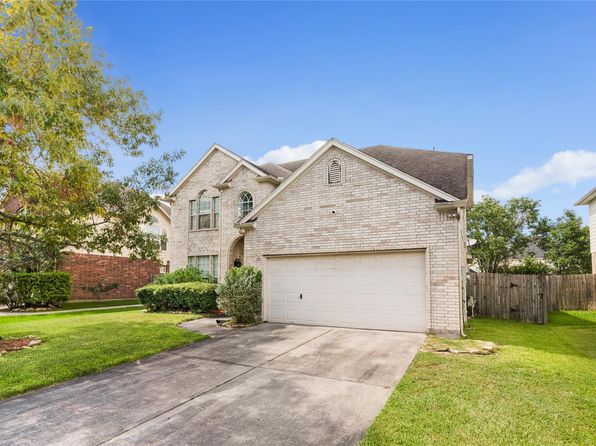 9801 Sunnycoast Ln