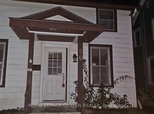 90 Mill St W, Greater Napanee, ON K7R 1X9